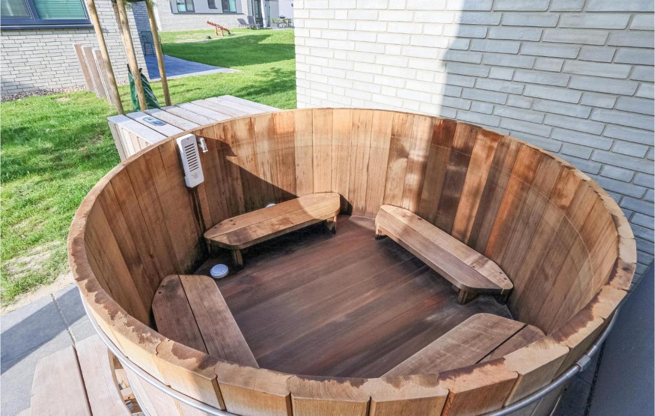 Amazing Home In Lembruch-Duemmer See With Sauna Exterior photo