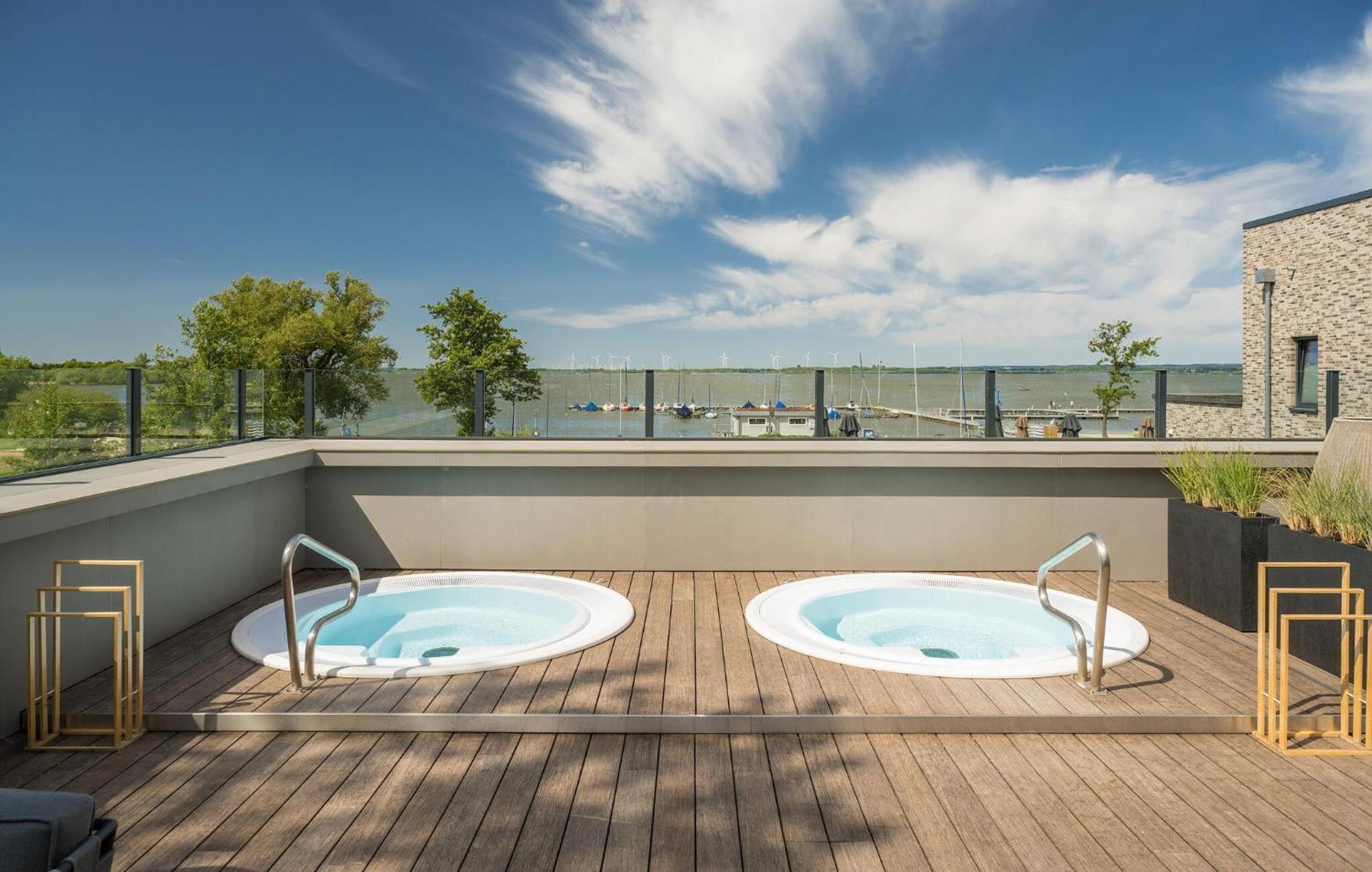 Amazing Home In Lembruch-Duemmer See With Sauna Exterior photo